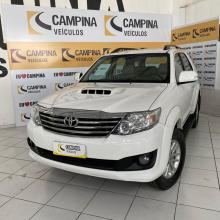 TOYOTA HILUX SW4 SRV 4X4 7L AT